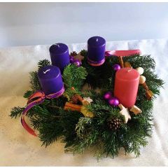 Liturgisch Adventkranz Asymetrisch